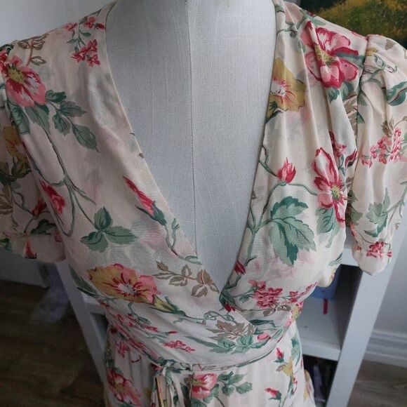 Reformation Cream Floral Wrap Dress size XS NWOT - Picture 11 of 15